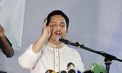 দুপুরে সামাজিক যোগাযোগমাধ্যম ফেসবুকে এক পোস্টে তিনি এ মন্তব্য করেন।