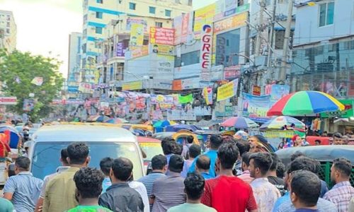 বুধবার (২৪ সেপ্টেম্বর) বিকেল ৩টার দিকে পান্থপথ এলাকায় এ ঘটনা ঘটে