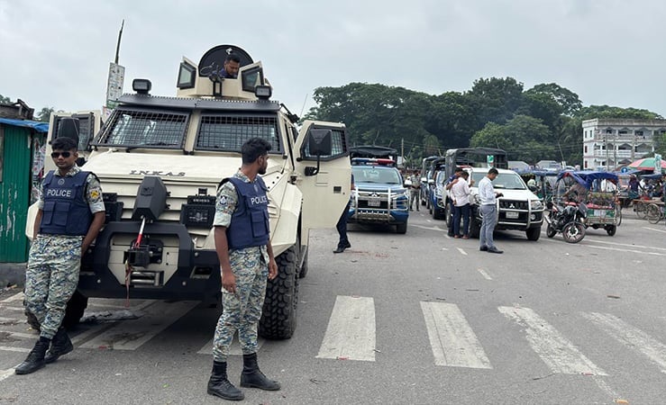 অবরোধের তৃতীয় দিনে যান চলাচল স্বাভাবিক