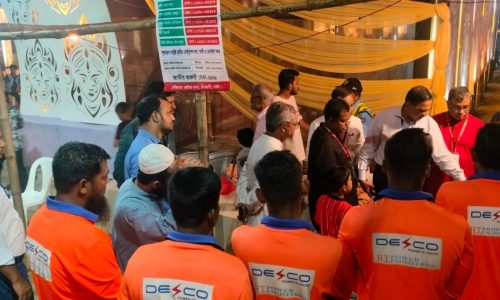 নিরবিচ্ছিন্ন বিদ্যুৎ সরবরাহ নিশ্চিত করতে পূজা মন্ডপ পরিদর্শন করেছেন ডেসকোর এমডি