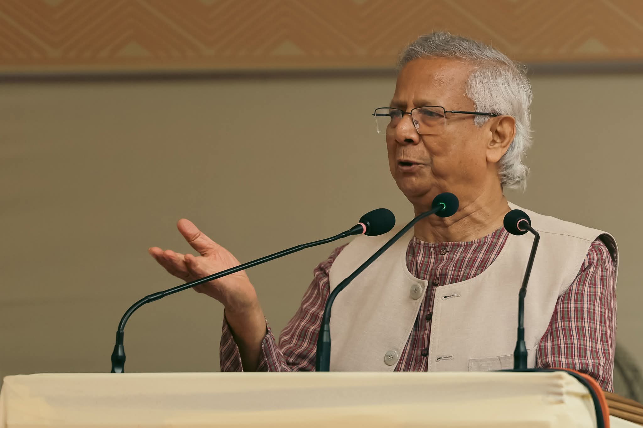 ঢাকেশ্বরী জাতীয় মন্দির পরিদর্শন