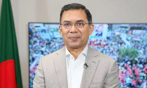 নিজের ভেরিফাইড ফেসবুক অ্যাকাউন্ট থেকে দেওয়া এক স্ট্যাটাসে তিনি এ কথা বলেন