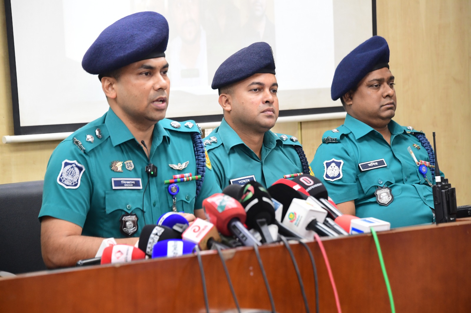 ডিএমপি মিডিয়া সেন্টারে আয়োজিত সংবাদ সম্মেলনে এক প্রশ্নের জবাবে তিনি এ কথা বলেন