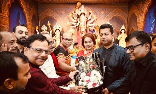 শান্তিপূর্ণভাবে উৎসব শেষ হওয়ায় হিন্দু সম্প্রদায়ের নেতৃবৃন্দ জেলা প্রশাসক মোহাম্মদ জাহিদুল ইসলাম মিঞার ভূয়সী প্রশংসা করেছেন