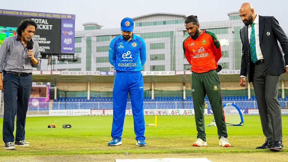 টস জিতে ফিল্ডিংয়ের সিদ্ধান্ত নিলো বাংলাদেশ।