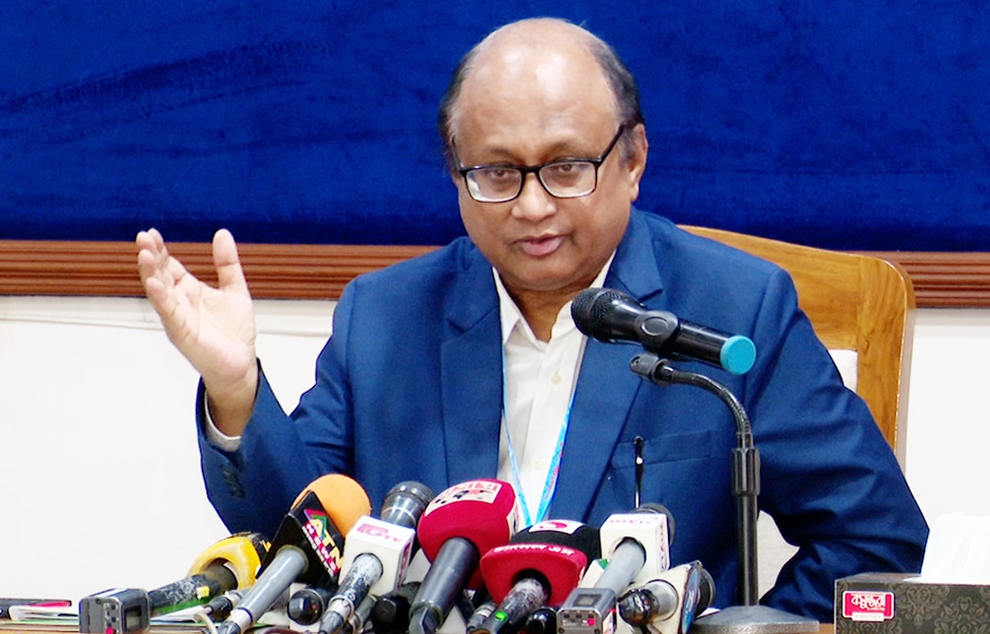 দুদক চেয়ারম্যান আব্দুল মোমেন। ছবি : সংগৃহীত