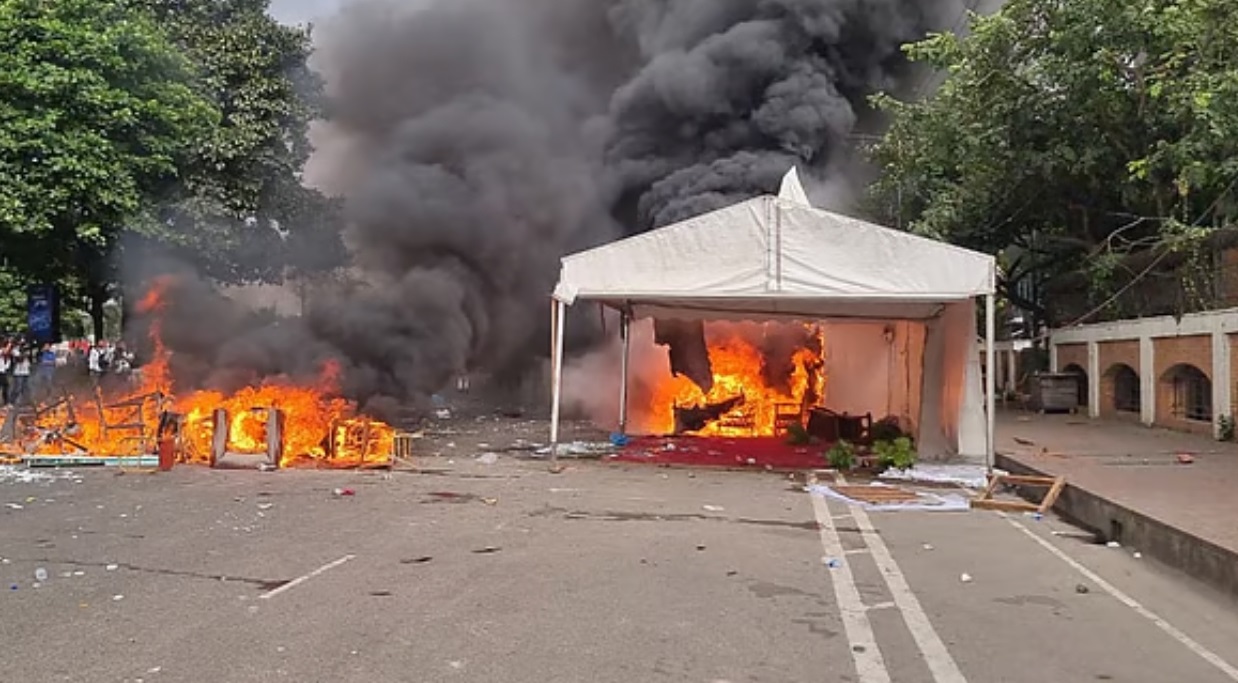 জুলাই যোদ্ধা ও পুলিশ সংঘর্ষ