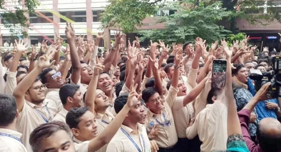 শিক্ষার্থীনটর ডেম কলেজে পাসের হার ৯৯.৬০