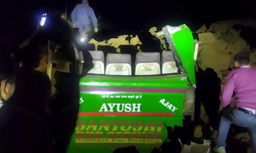মঙ্গলবার রাত থেকেই উদ্ধার কার্যক্রম শুরু হয়েছে।