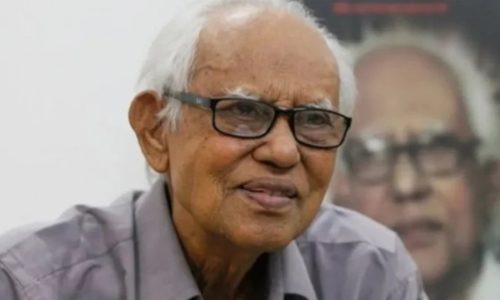 মেডিকেল শিক্ষার্থীদের প্রশিক্ষণ ও গবেষণার জন্য আহমদ রফিক তার মরণোত্তর দেহ দান করে গেছেন।