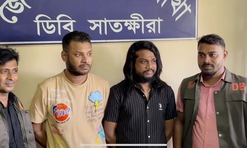 গ্রেপ্তার অনলাইন জুয়া চক্রের শীর্ষ এজেন্ট মুর্শিদ আলম লিপু ও তার সহযোগী মুছাঈদ আলম ওরফে ক্যামেল।