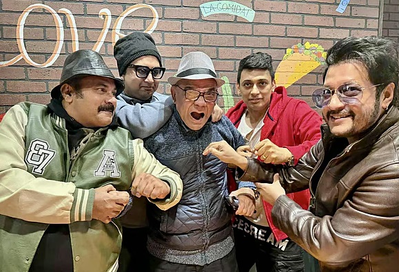 অভিনেতা আহমেদ শরীফ, নায়কদের মধ্যে ছিলেন আমিন খান, জায়েদ খান, আলেকজান্ডার বো ও মামনুন ইমন।ফেসবুক থেকে