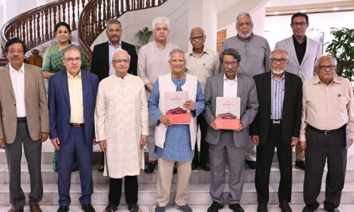 প্রধান উপদেষ্টার কাছে জুলাই সনদ বাস্তবায়নের সুপারিশ জমা।ছবি : সংগৃহীত
