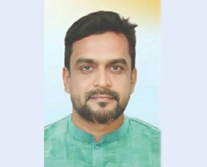নিহত হায়াত উদ্দিন স্থানীয় দৈনিক ভোরের চেতনা পত্রিকার স্টাফ রিপোর্টার