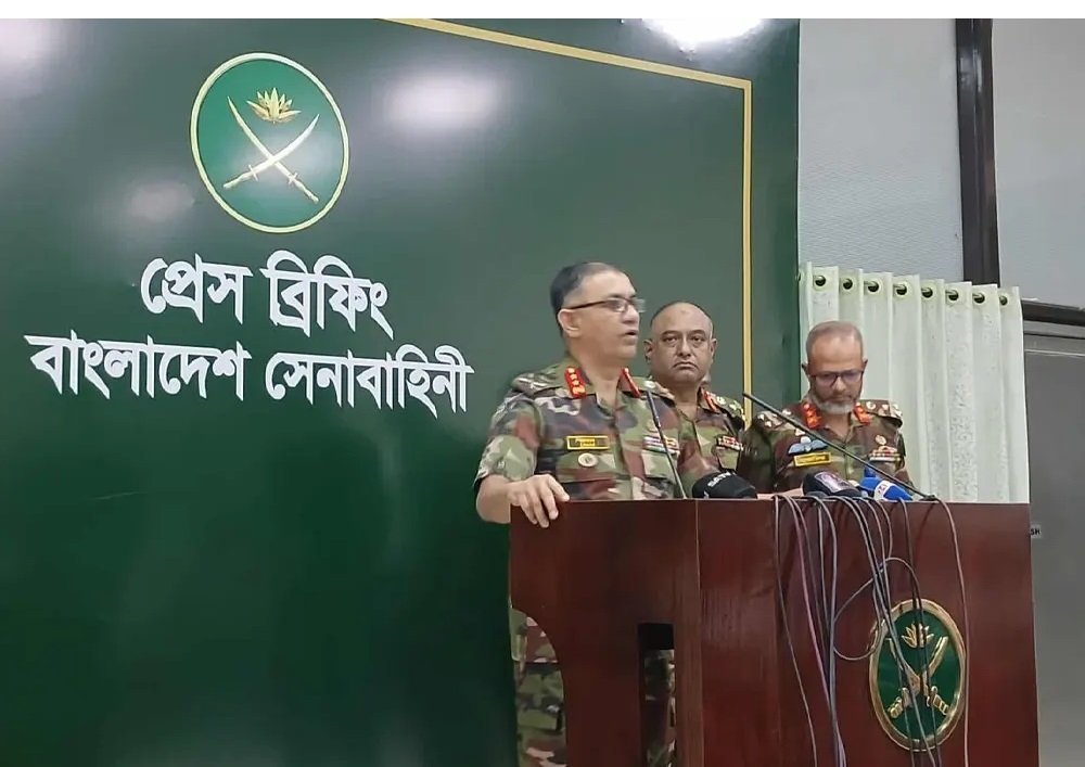 ট্রাইব্যুনালের মামলায় অভিযুক্ত ১৫ সেনা কর্মকর্তাকে হেফাজতে নিয়েছে সেনাসদর