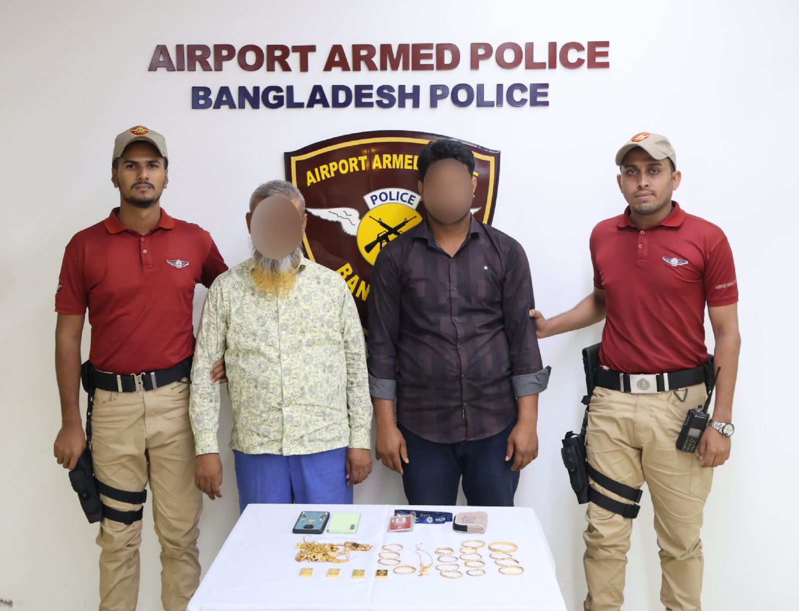 স্বর্নসহ আটক বিমানবন্দরের বোর্ডিং ব্রিজ অপারেটর
