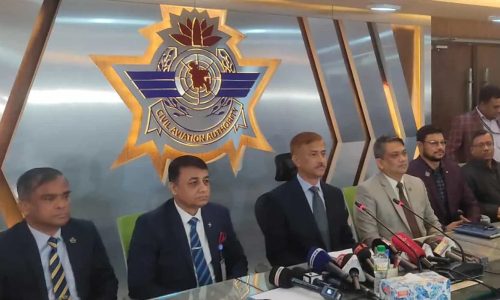 প্রেস ব্রিফিং করেন বেবিচক চেয়ারম্যান এয়ার ভাইস মার্শাল মো. মোস্তফা মাহমুদ সিদ্দিক । ছবি : সংগৃহীত
