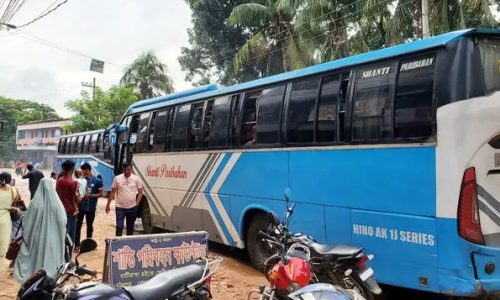 সকাল থেকে দূরপাল্লার যানবাহন চলাচল শুরু হয়েছে