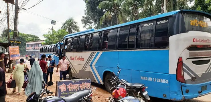 সকাল থেকে দূরপাল্লার যানবাহন চলাচল শুরু হয়েছে