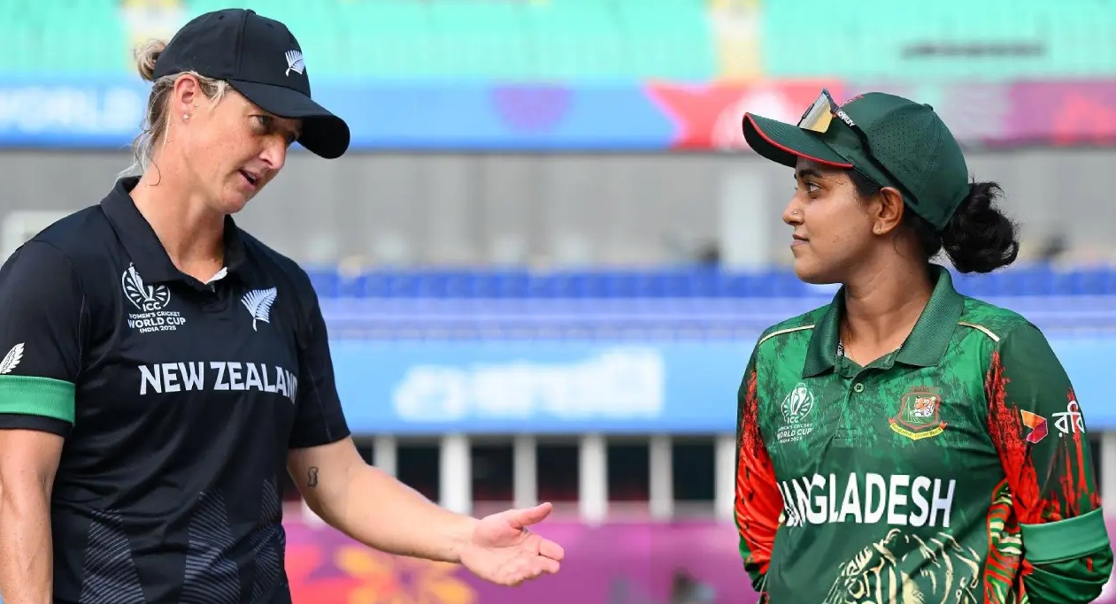 টসের সময় দু’দলের অধিনায়ক। ছবি : সংগৃহীত