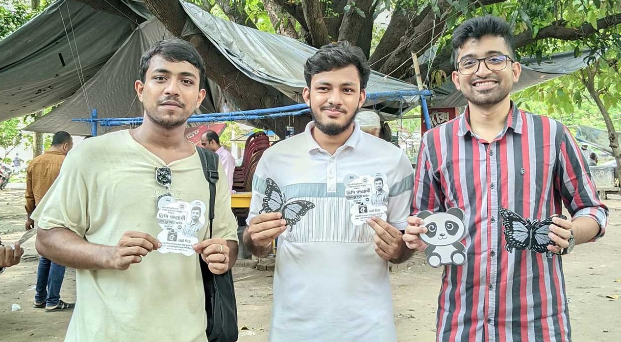 প্রার্থীরা সাধারণ শিক্ষার্থীদের মনোযোগ কাড়তে নিচ্ছেন একের পর এক ব্যতিক্রমী ও সৃজনশীল কৌশল
