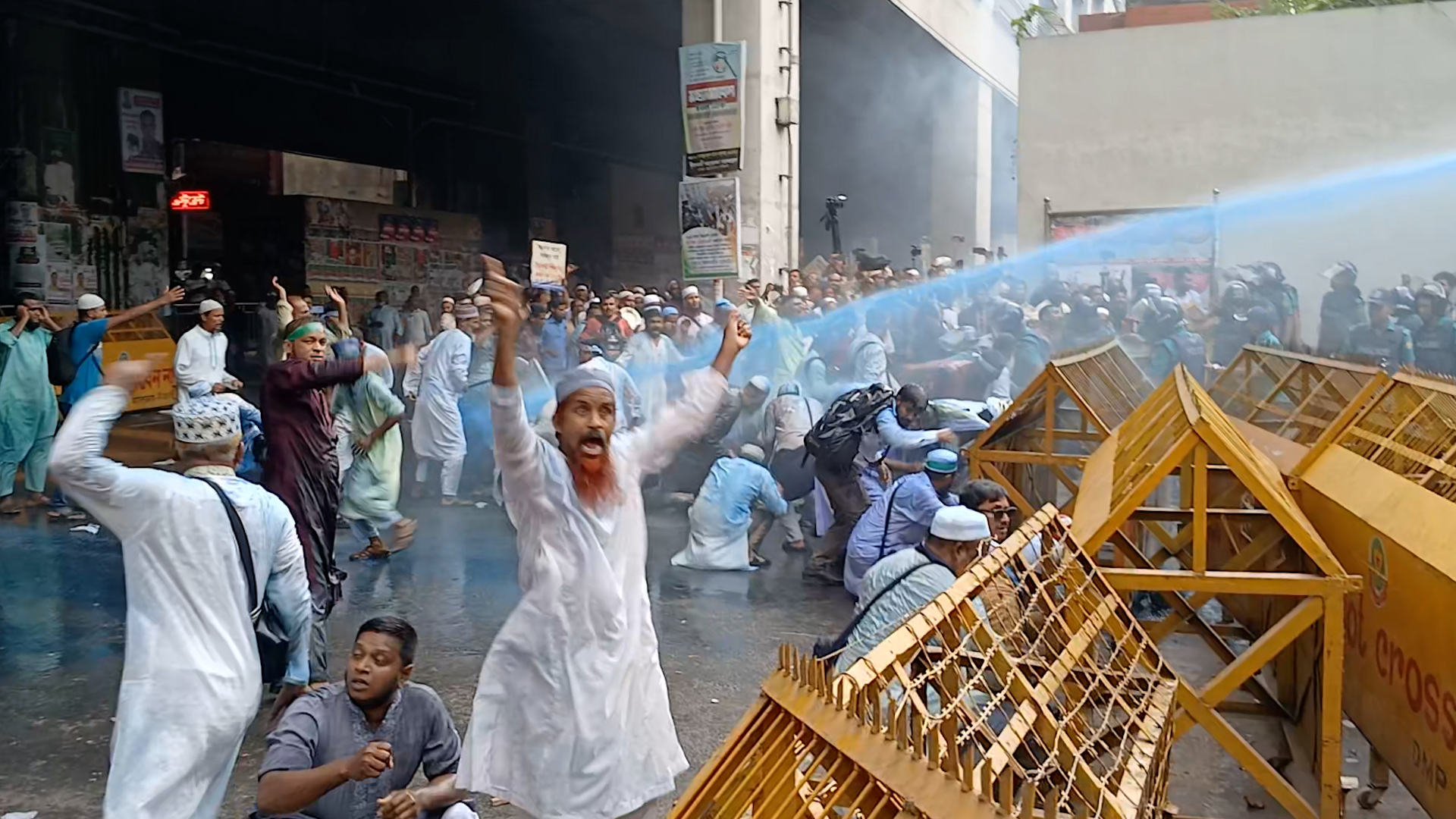 ছবি:ক্যাপ্টেন 'স টিভি