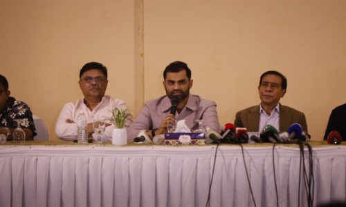 বিসিবি নির্বাচন নিয়ে সংবাদ সম্মেলনে তামিম ইকবাল বলেন,‘এটাকে নির্বাচন বলা যাবে না, হাস্যকর ছাড়া আর কিছুই নয়।’