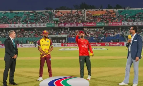 টস জিতে আগে ব্যাটিং করার সিদ্ধান্ত নিয়েছেন টাইগার দলপতি লিটন দাস