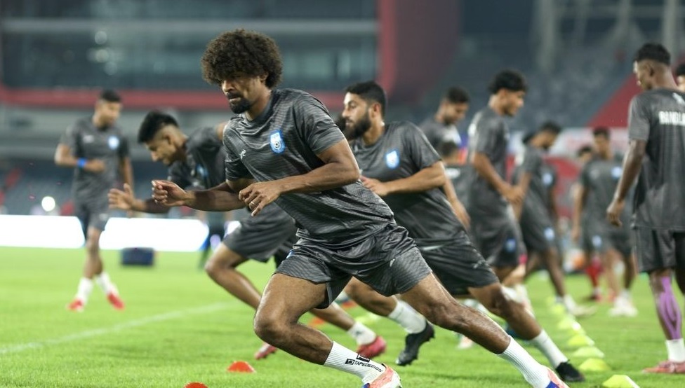 ঢাকা জাতীয় স্টেডিয়ামে রাত ৮টায় শুরু হবে ম্যাচ