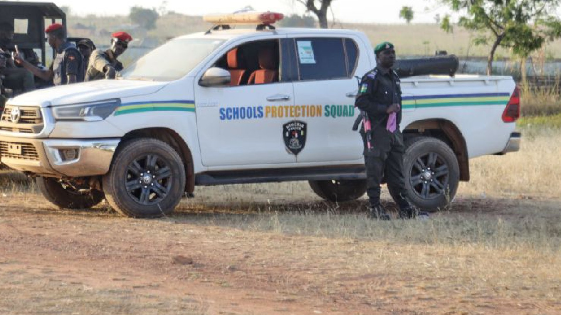 নাইজেরিয়ায় দুই শতাধিক স্কুলশিক্ষার্থীকে অপহরণ করলো বন্দুকধারীরা