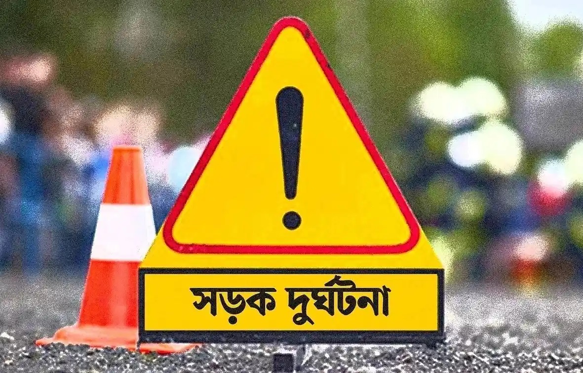 নোয়াখালীতে ট্রাকচাপায় নিহত ৫