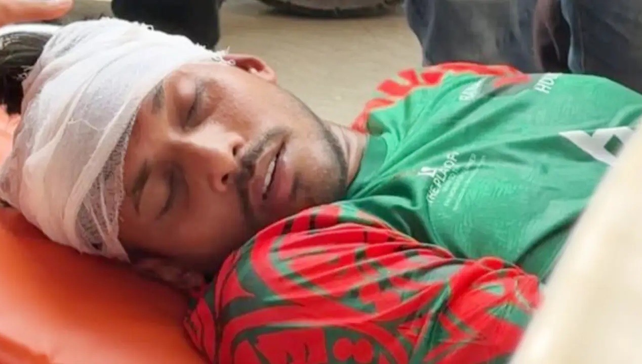 মাথায় আঘাতপ্রাপ্ত রোমান। ছবি: সংগৃহীত