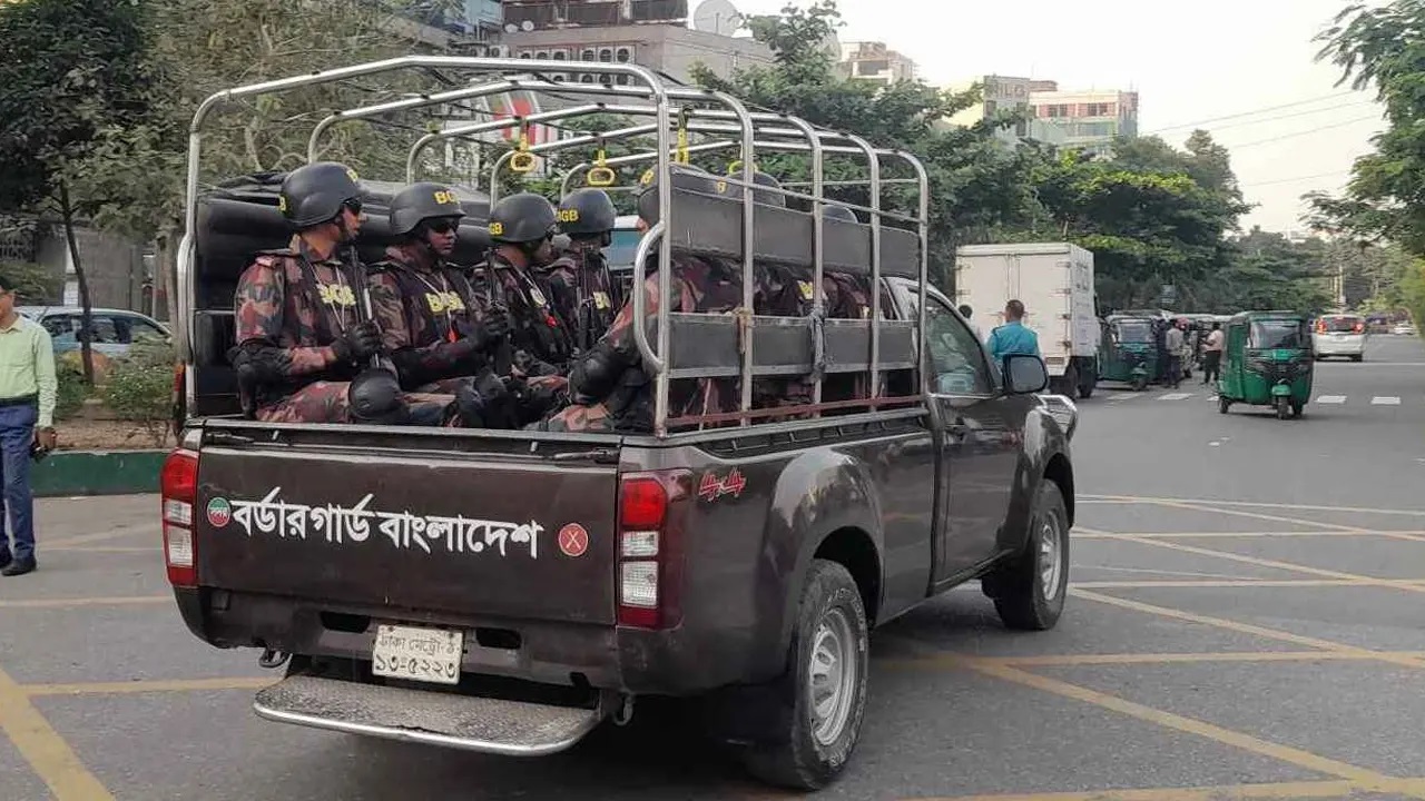 রাজধানী ও আশপাশের এলাকায় ১২ প্লাটুন বিজিবি মোতায়েন