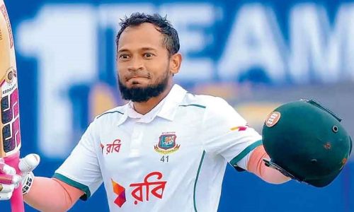 মুশফিকুর রহিমের দুর্দান্ত সেঞ্চুরি