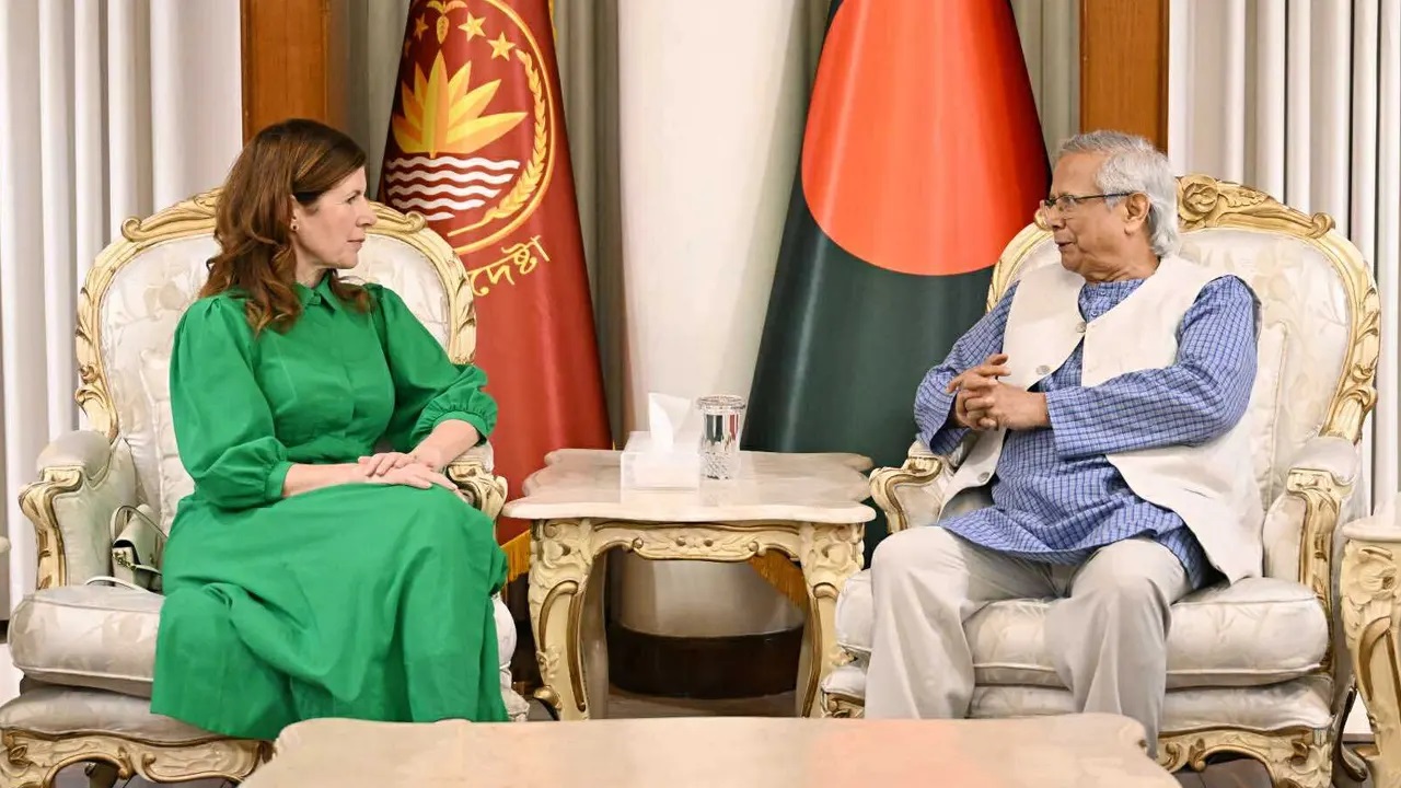 রাষ্ট্রীয় অতিথি ভবন যমুনায় আন্তর্জাতিক উন্নয়নবিষয়ক ব্রিটিশ মন্ত্রী ব্যারোনেস জেনি চ্যাপম্যানের সঙ্গে বৈঠকে তিনি এসব কথা বলেন।