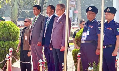 দুই দিনের সরকারি সফরে নিজ জেলা পাবনায় পৌঁছেছেন।