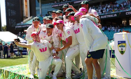 ছবি : ক্যাপ্টেন্স টিভি