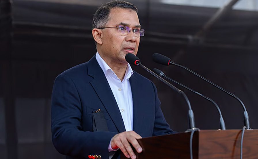 ছবি:ক্যাপ্টেন্স টিভি